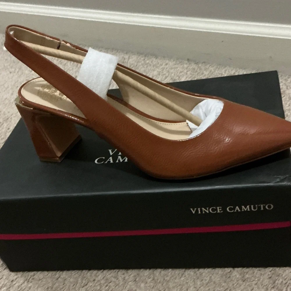 Vince Camuto Hamden Pump